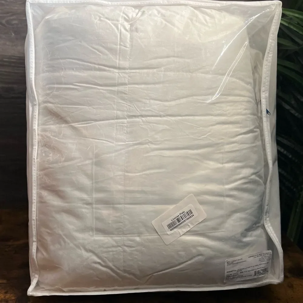 The Company Store Luxe Olympia Down Extra Warmth Comforter in White. Full Size.